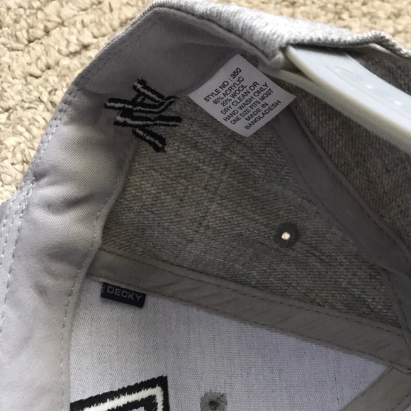 “Gainz” SnapBack OS - Picture 5 of 5